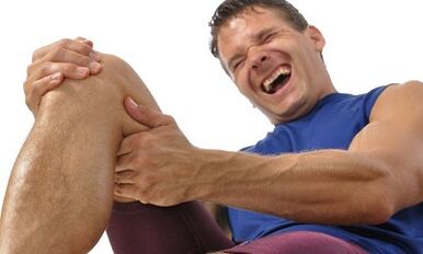 D'Ähnlechkeet vun de Symptomer vun Arthritis an Arthrosis